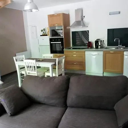 Du Chail Сasa de vacaciones Soulignonne